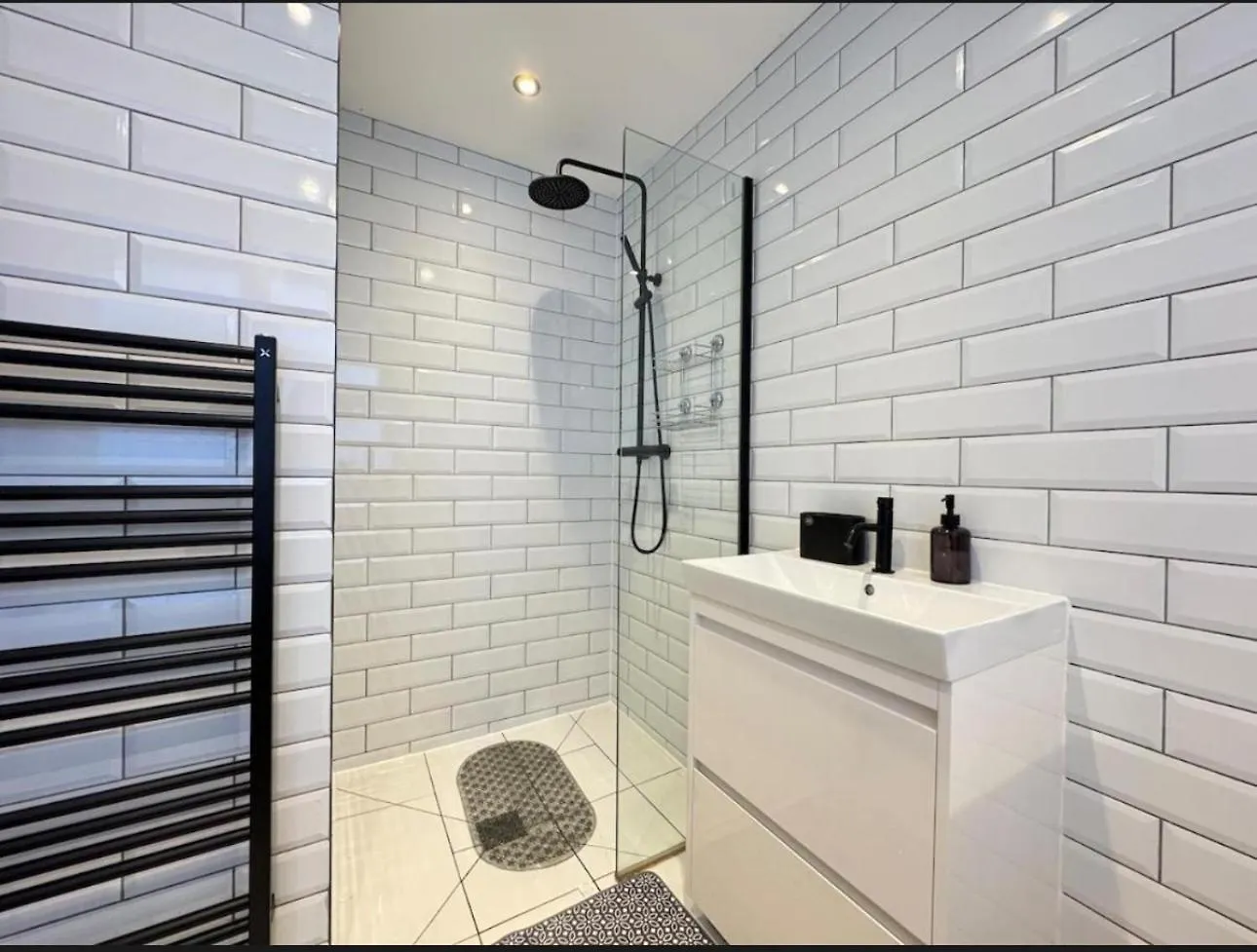 4 Guests - 2 Bedrooms - Parking - 9Min City Centre Ντόνκαστερ